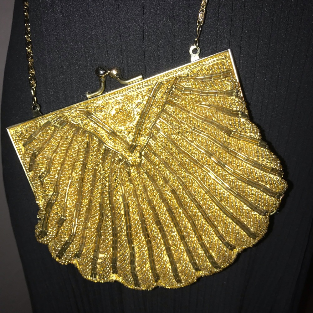 Gorgeous Vintage Walborg Beaded Clamshell Purse